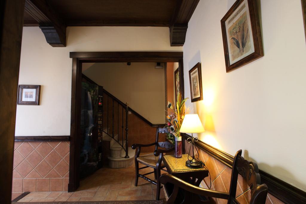 Hostal Rocio Sanlúcar la Mayor Exterior foto